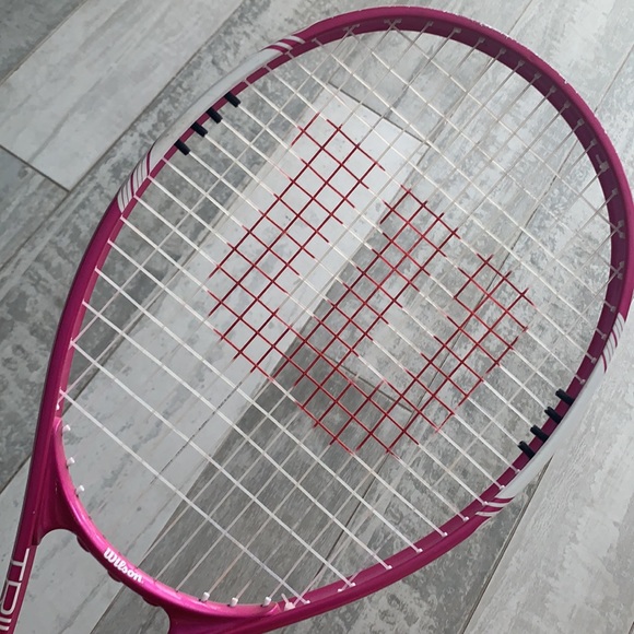 Wilson Triumph Women’s Pink Lightweight Tennis Racket - Picture 3 of 8
